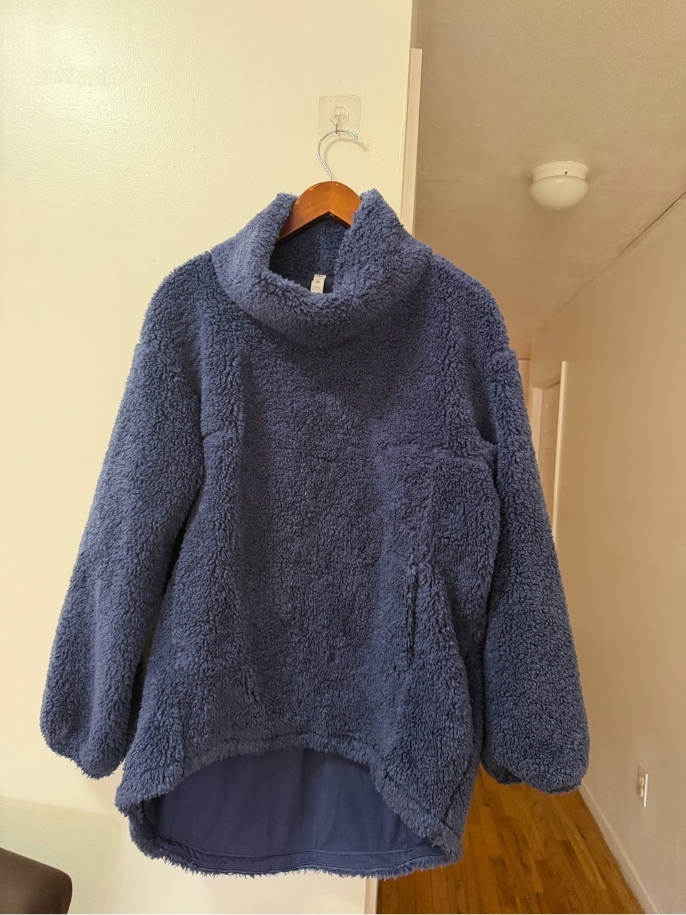 lululemon athletica Plush High-Low Turtleneck Sweater - Navy Blue